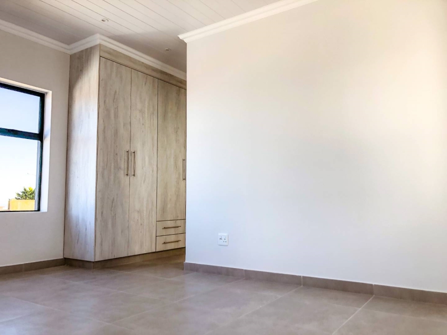 To Let 3 Bedroom Property for Rent in Dana Bay Western Cape